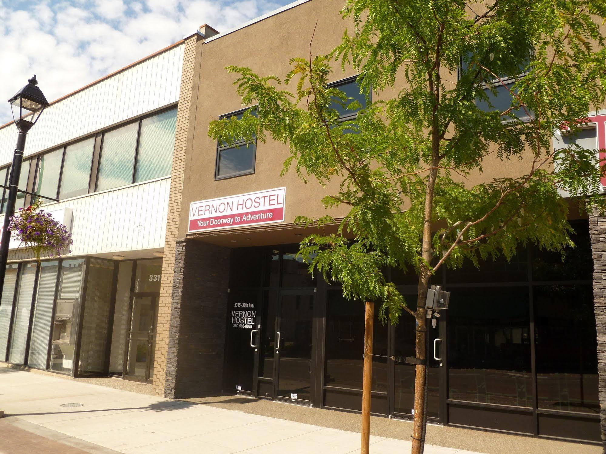 Vernon Hostel Exterior photo